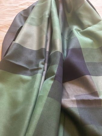 Écharpe Mila Schon 100% soie motif carreaux vert bleu