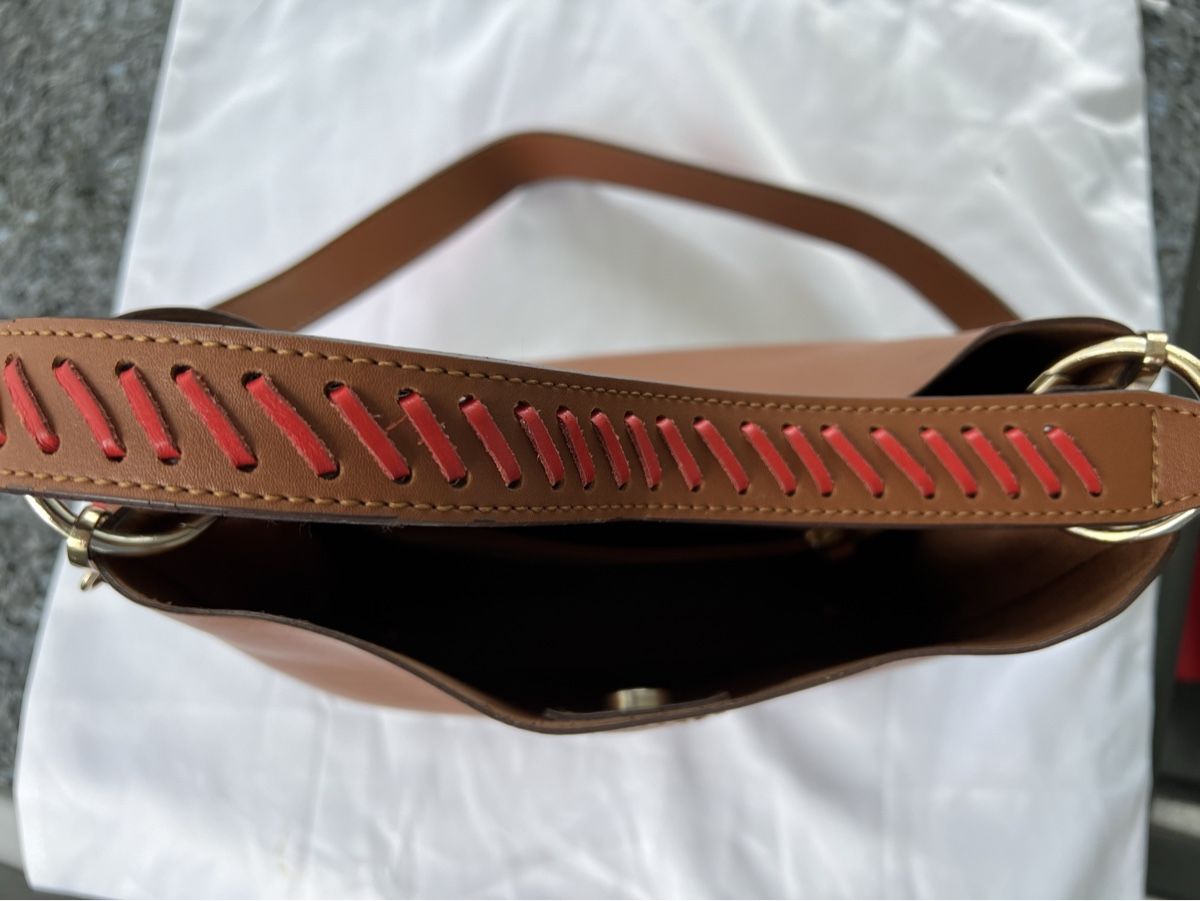 Taschen für Damen: Elegante Schultertasche - Hotic - Braun – Gebraucht aus Freidorf TG von Iris1970 3