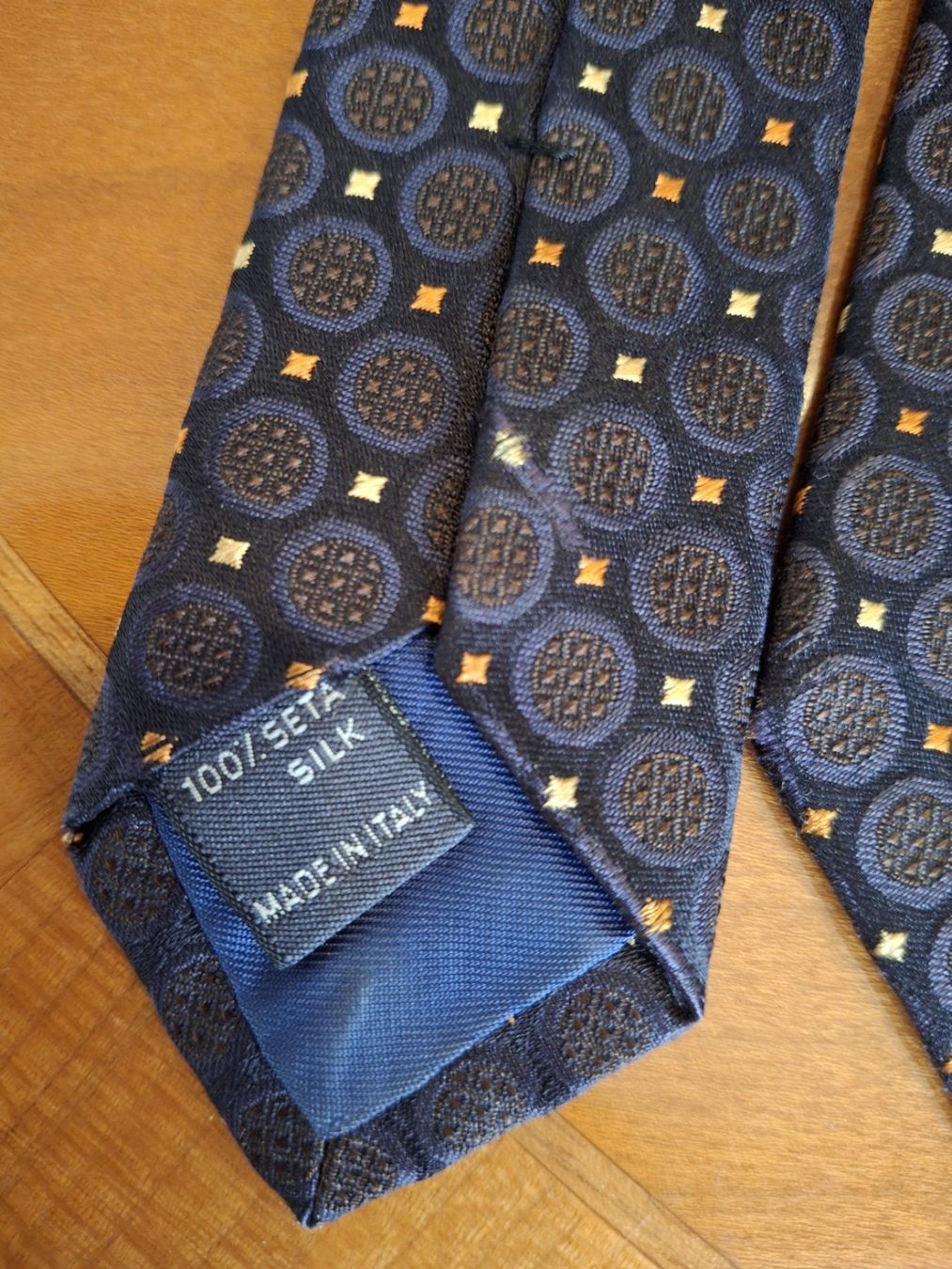 Cravatte: Classic Trussardi Tie 100% Silk – Usato da Gersau venduto da syl_5dsz 4