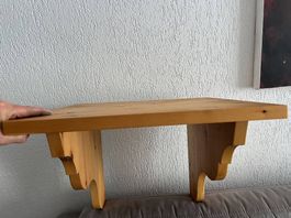 Wandregal aus Arve