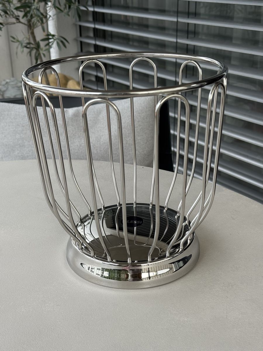 Sonstiges für Haushalt & Wohnen: Alessi Fruchtkorb – Gebraucht aus Galgenen von Vintluxe