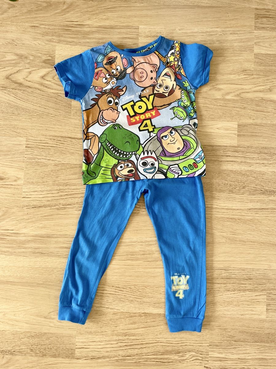 Pyjamas & Ähnliches: Toy Story Pyjama | Gr. 98/104 – Gebraucht aus Zürich von samira12382