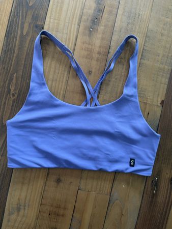  ON Running Studio Bra, „bloom“, Gr.M, fast neu