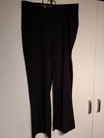 Schwarze Stoffhose von H&M, Grösse XL, neuwertig!
