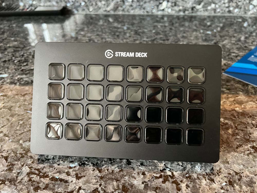 Elgato Stream Deck XL (Gebraucht) in Jenaz für CHF 130 – mit Lieferung ...