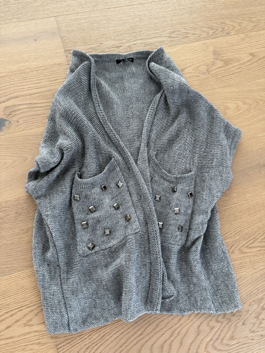 Tally Weijl Jacken: Tally Weijl Strickjacke, grau, Grösse XS – Gebraucht aus Richterswil von KAYLEIGH_77