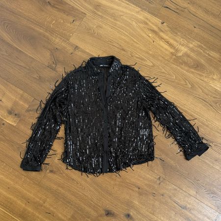 ZARA schwarze Paillettenbluse mit Fransen – XS