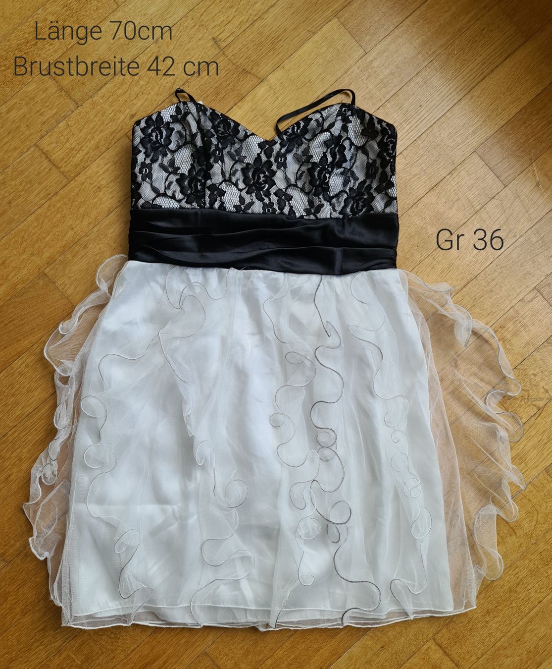 Robes: Festliches Kleid Gr 36 – D'occasion à Meggen par everydaysale
