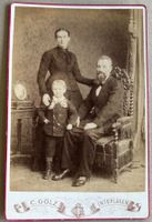 Kabinettfoto von C. Gölz, Interlaken - Familie, Interieur