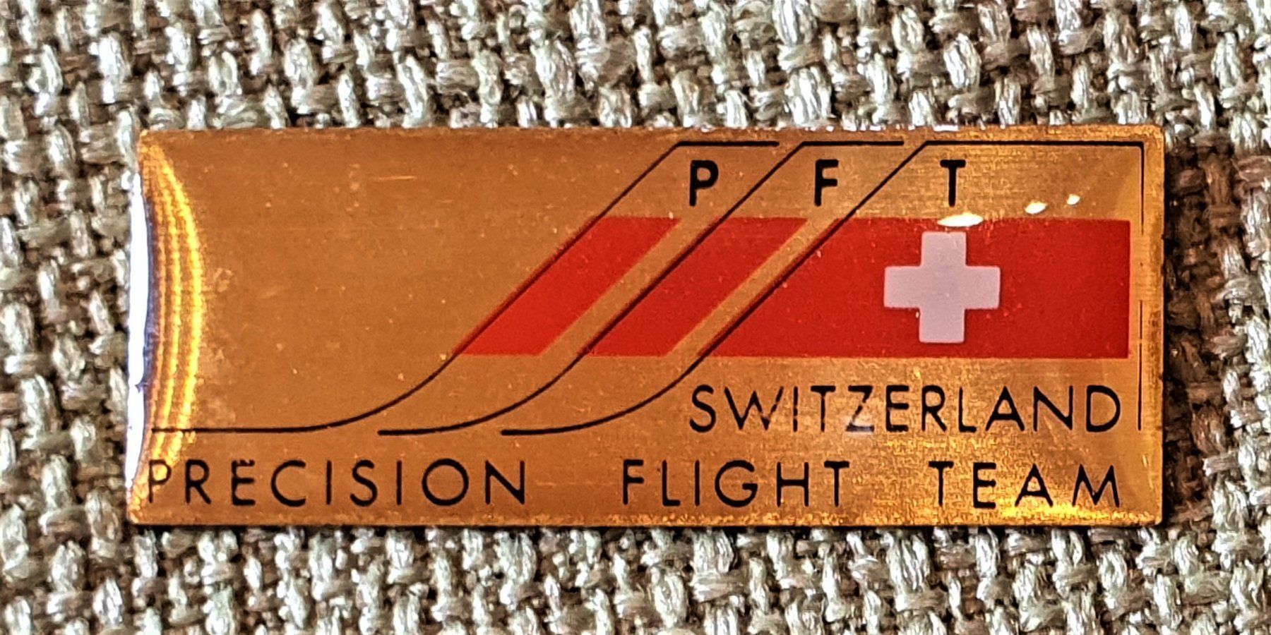 Placchette & Badge: M215 - Pin PFT Switzerland Precision Flight Team – Usato da Reinach BL venduto da Boston-Verkauf