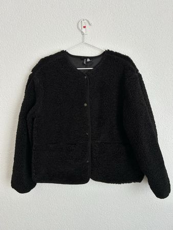 H&M Divided Teddy Jacke schwarz Grösse S 