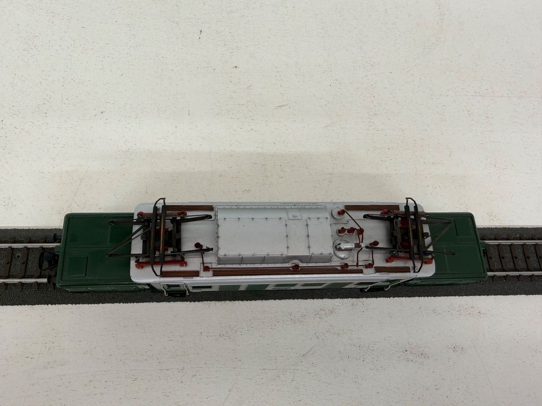 Märklin Trains électriques: Märklin 3022 DB BR E94 Lokomotive AC – D'occasion à Büsserach par ModellbahnDepot 5