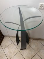 Sellette en métal avec coupe en verre 