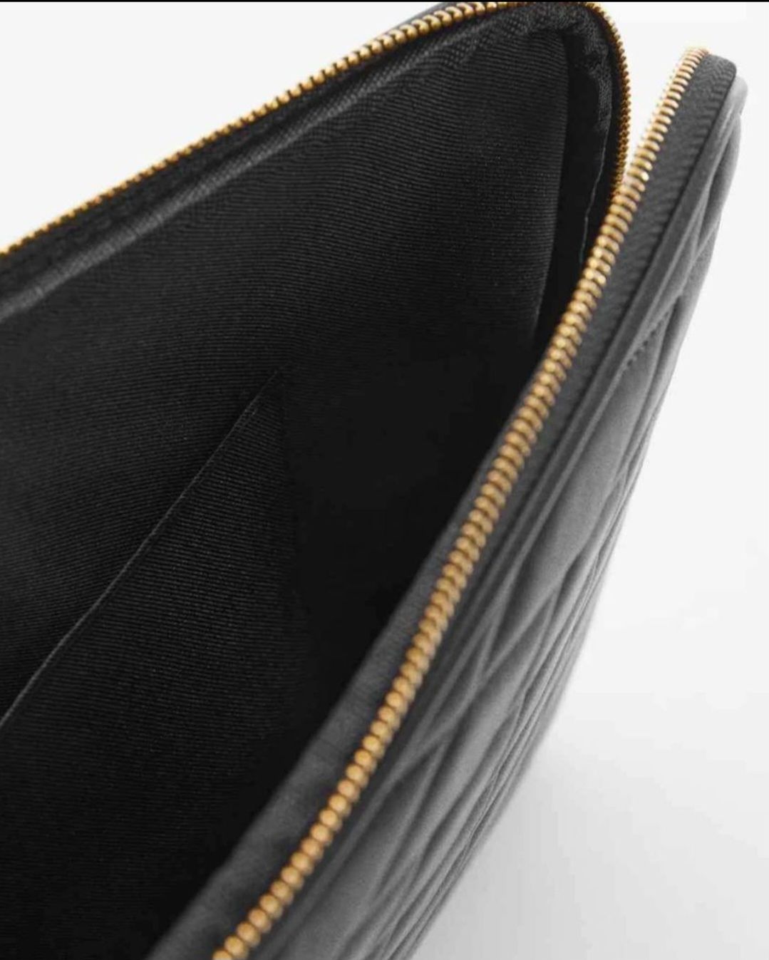 Mango Borse: Laptop-Hülle gesteppt von Mango, Neu – Nuovo (secondo la descrizione) da Suhr venduto da Nessie88 2