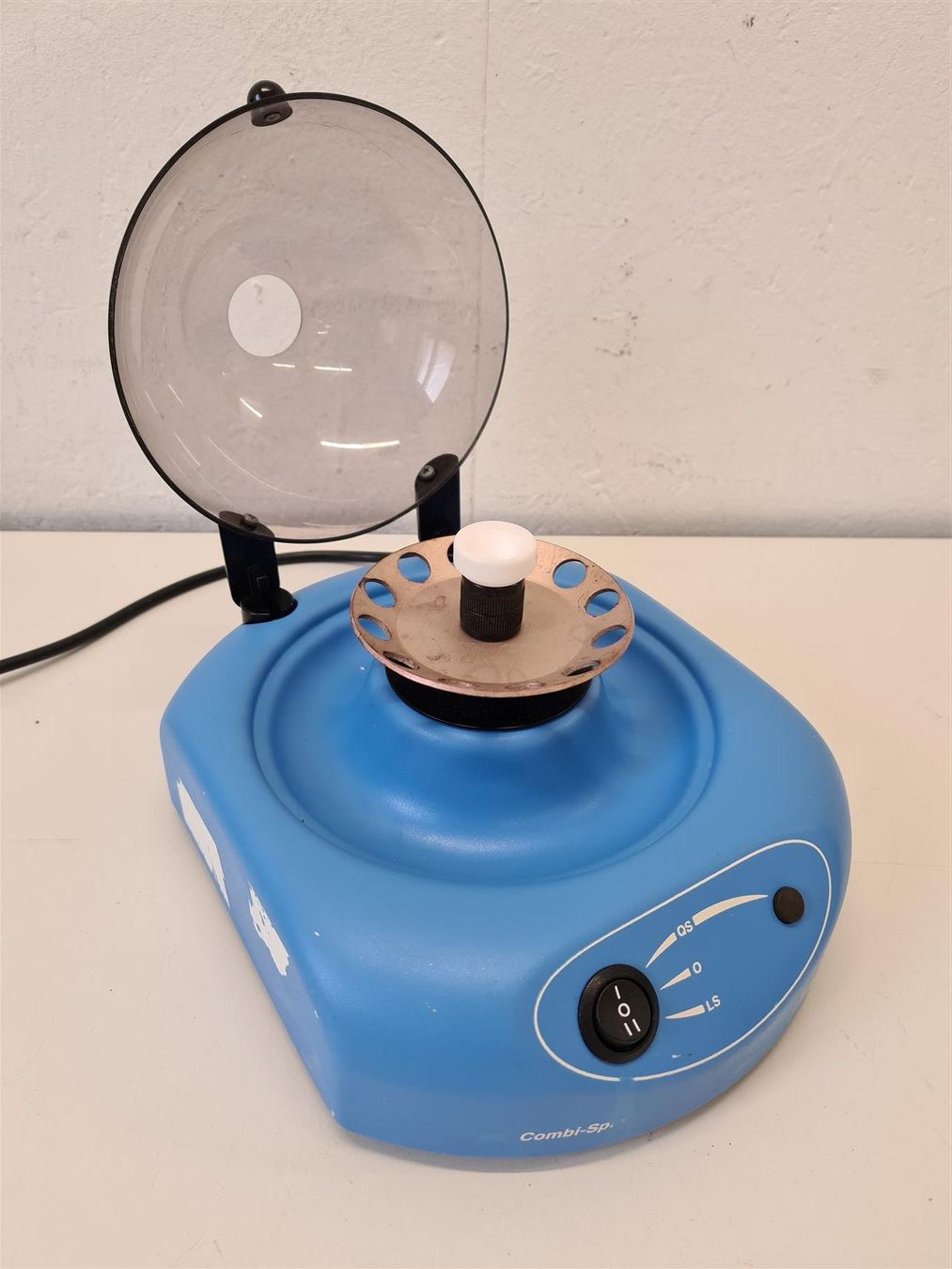 Accessori da laboratorio: Biosan Combi-Spin Mini-Centrifuge – Usato da Niederdorf venduto da LeptonAG_Labor 1