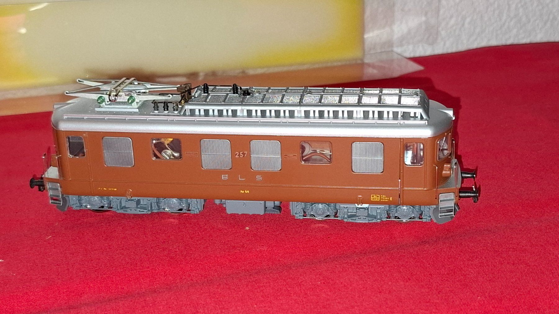 Hag Modelleisenbahnen: HAG : Ae 4/4 der BLS ,DC – Gebraucht aus Märwil von Siebenzipfel 1