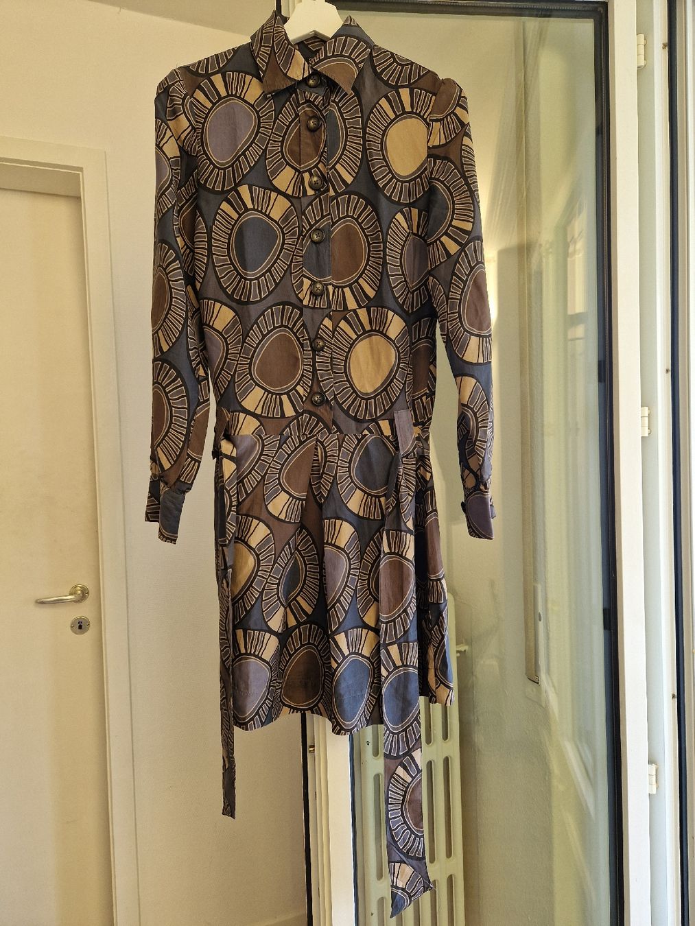 Vestiti: Italian Silk Dress – Nuovo (secondo la descrizione) da Wettingen venduto da mor_76q7