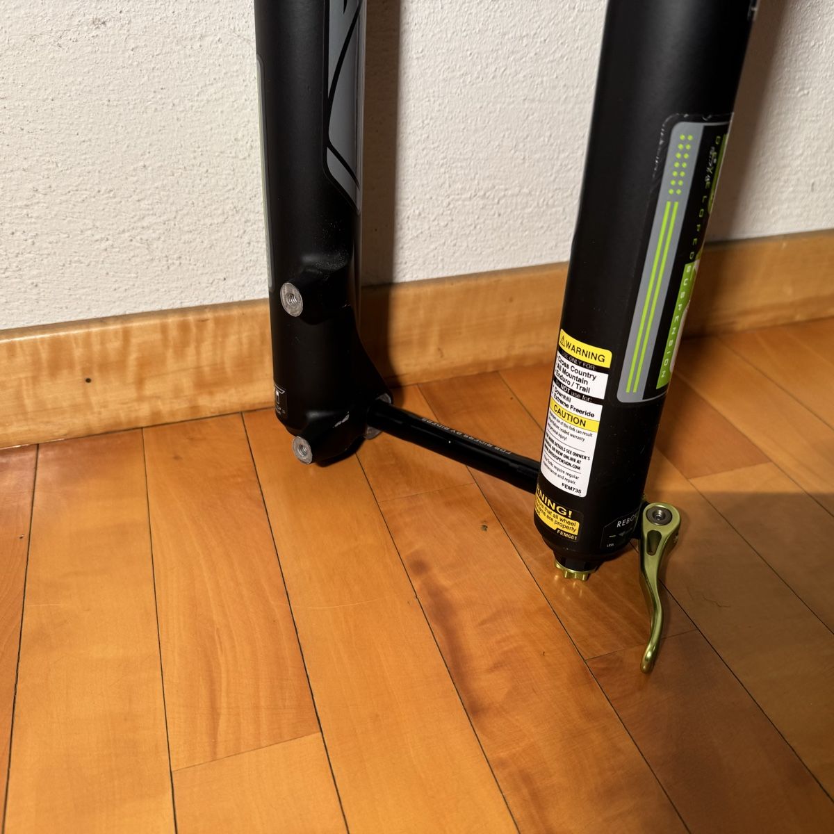 Pezzi di ricambio: DVO Diamond 110 Boost Fork – Usato da Embrach venduto da whi_j7l9 4