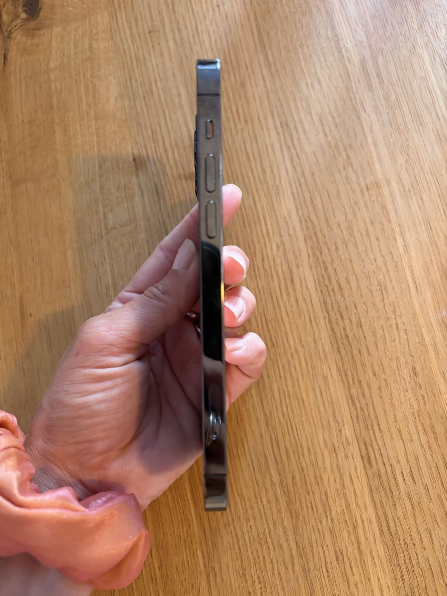 Apple Handys / Smartphones: iPhone 12 Pro, kaputte Rückseite, 128GB – Gebraucht aus Zollikofen von LeaMilena 3