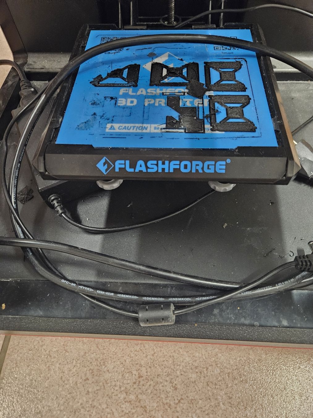 FlashForge 3D Drucker: Flashforge Finder 3D-Drucker rot  – Defekt aus Widen von Calgary 1