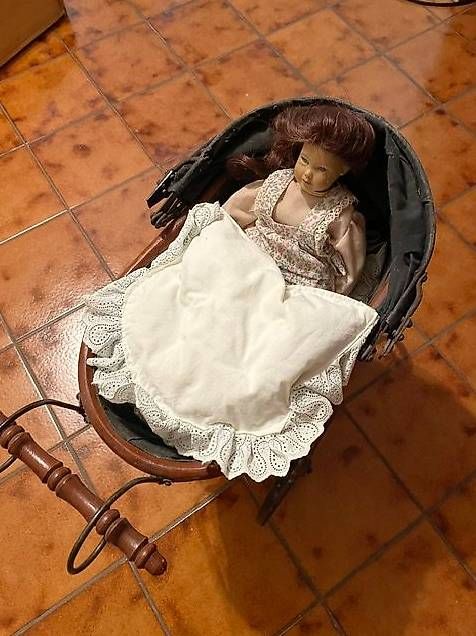 Carrozzine per bambole: Vintage Puppenwagen mit oder ohne Puppe – Usato da Wichtrach venduto da AdminCCoach