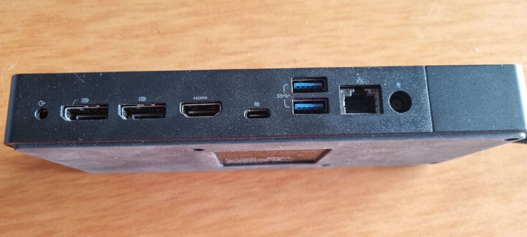 Dell Docking station: Dell WD19 Dockingstation – Usato da Sutz venduto da Thkunz 1