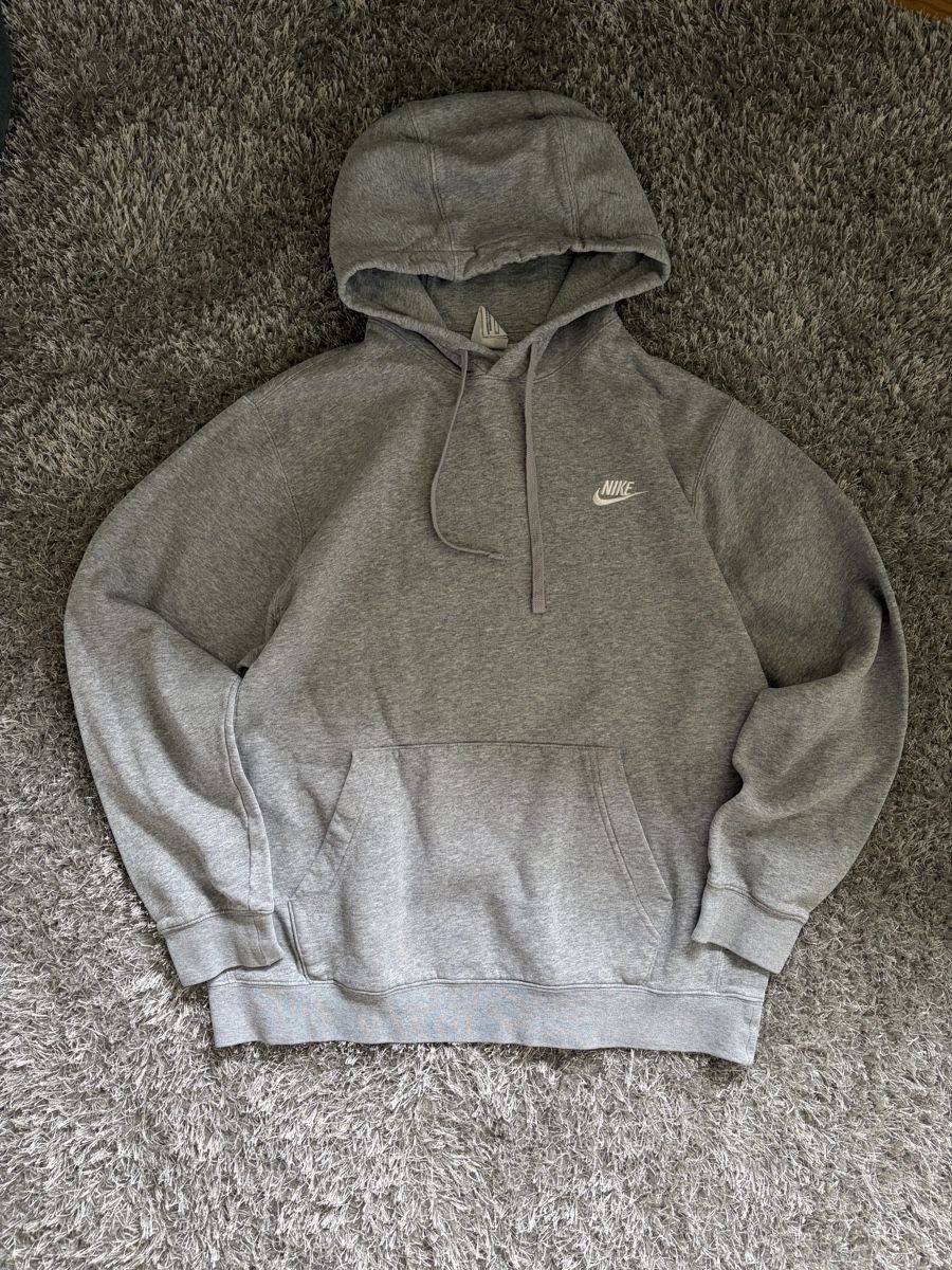 Nike Maglioni & Felpe: Nike Hoodie, grey, Size M – Usato da Brislach venduto da edu_t6pq