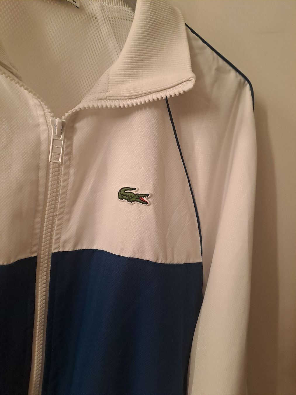 Lacoste Jacken: Lacoste Jacke gr.34 – Gebraucht aus Matzingen von Aurinko 1