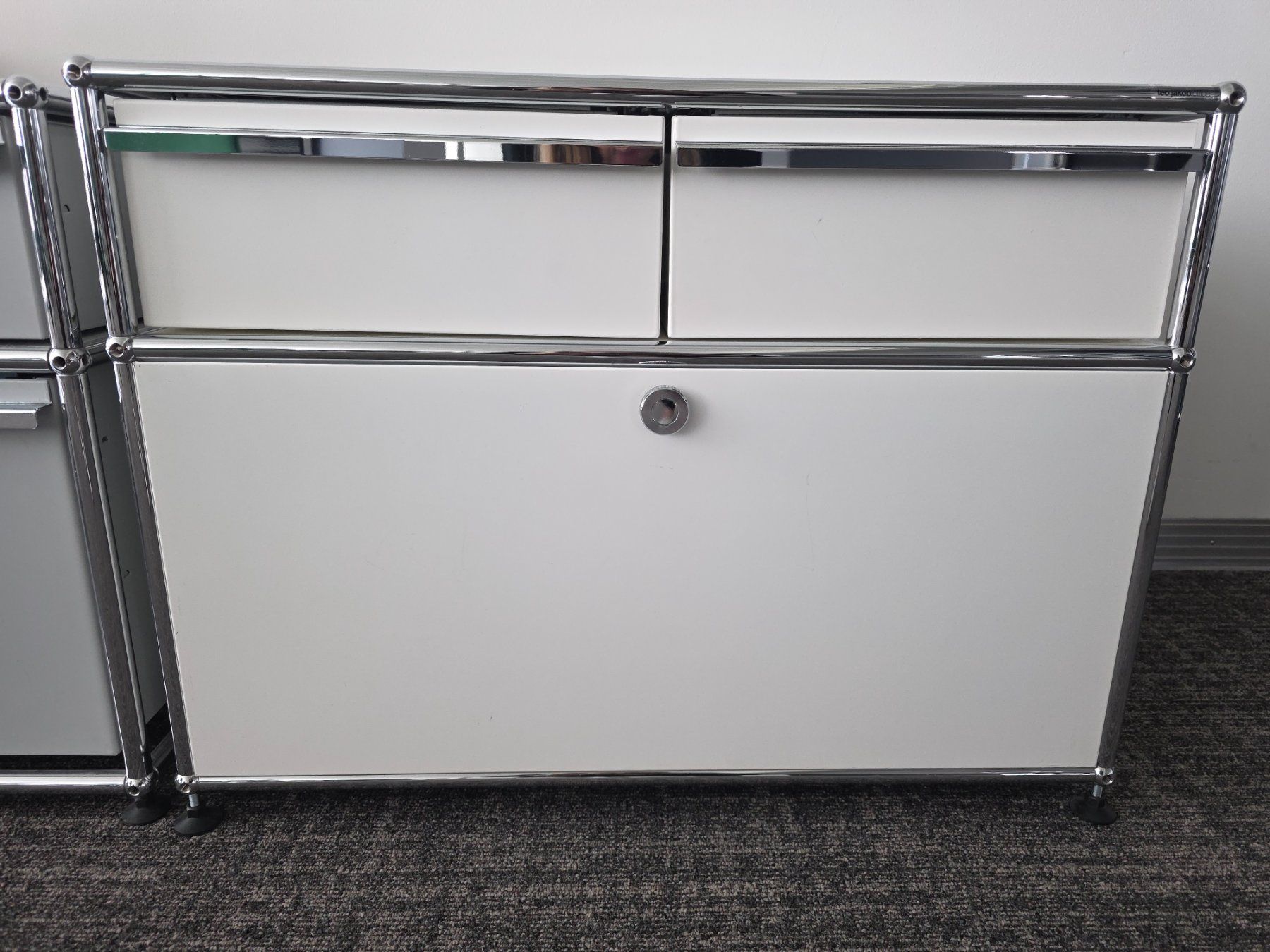 USM Commodes: USM Haller Sideboard / Kasten weiss – D'occasion à Zürich par ami_6gd6 1