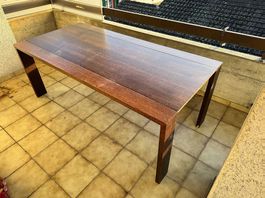 Esstisch dunkelbraun (Furnier)  6 (max. 8) Personen