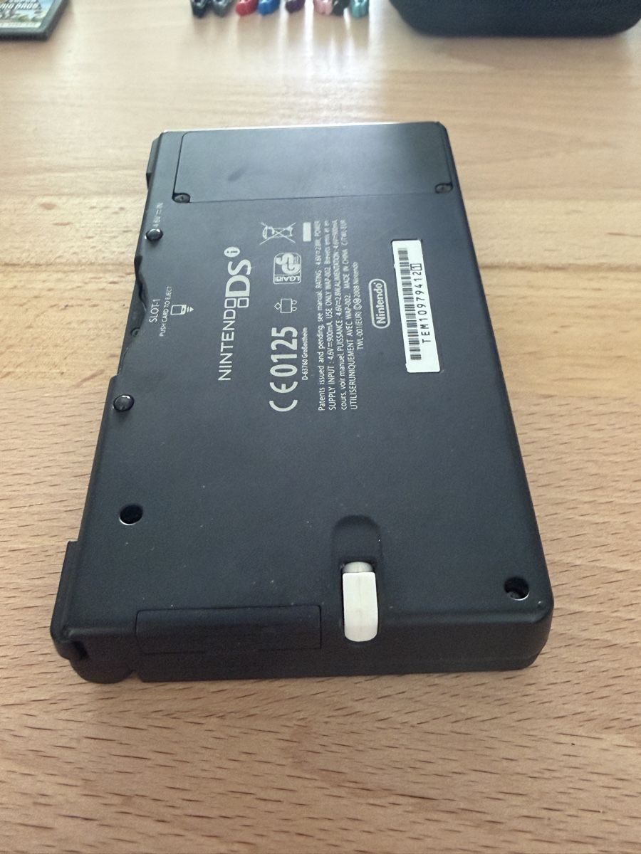 Nintendo Konsolen: Nintendo DSi, 4 Spiele, Ladekabel und Tasche – Gebraucht aus Widnau von Orca007 4