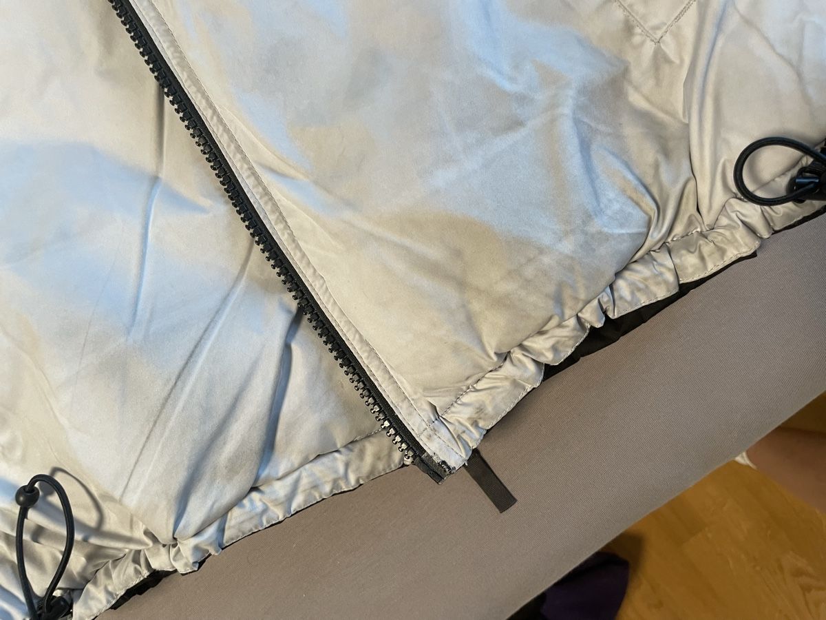 Helly Hansen Vestes: Helly Hansen Daunenjacke schwarz/silber Grösse M – D'occasion à Steinach par hue_85cr 8