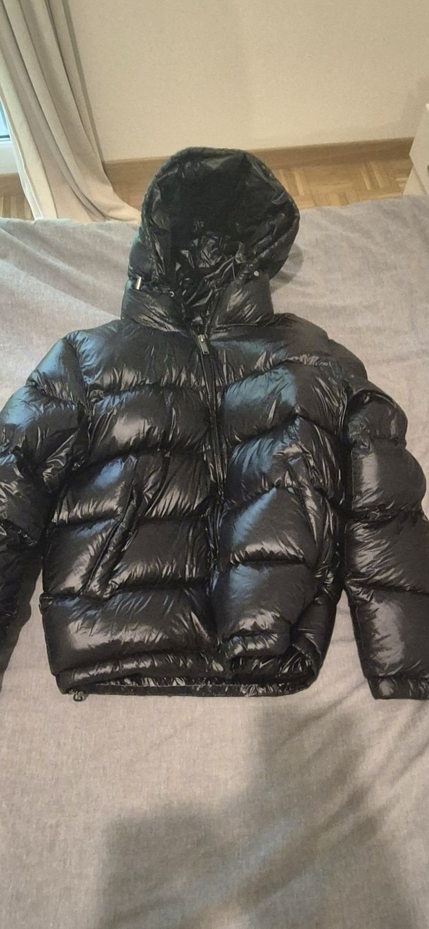 Zara Giacche: zara schwarze Daunenjacke – Nuovo (secondo la descrizione) da Genève venduto da chay.1 1