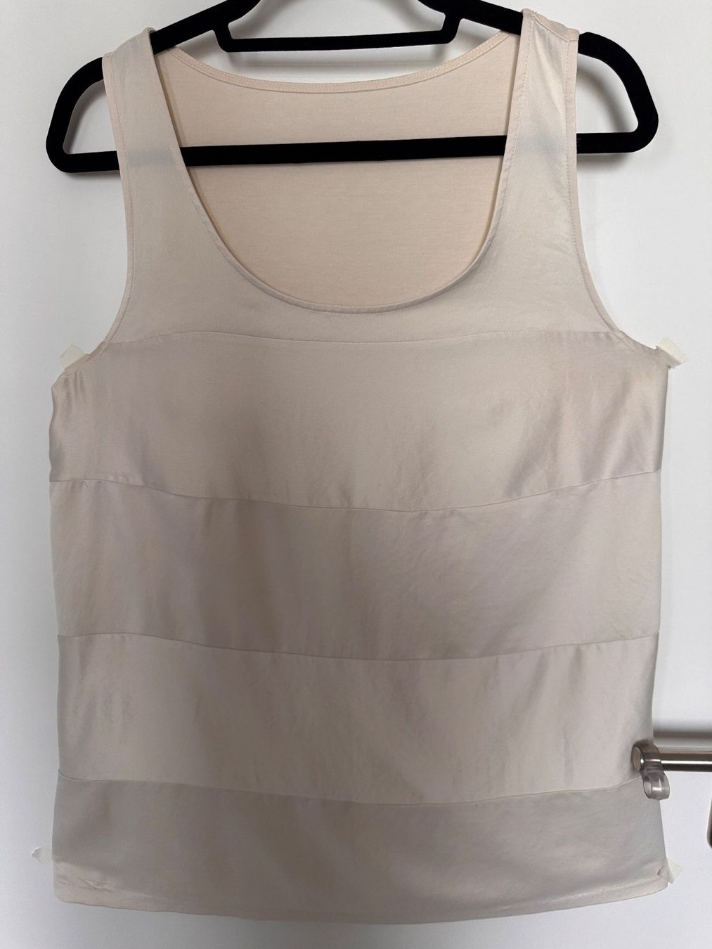 Tops: Damenoberteil in einem edlen Ecru-Farbton, Gr. L, elegant – Gebraucht aus Heerbrugg von dwfg