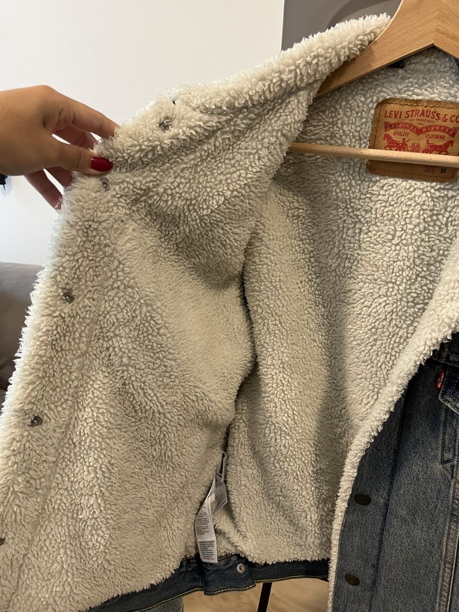 Levi's Giacche: Levi's Sherpa Trucker Jeans Jacket – Nuovo (secondo la descrizione) da Kirchberg SG venduto da schwarzekatze7 2