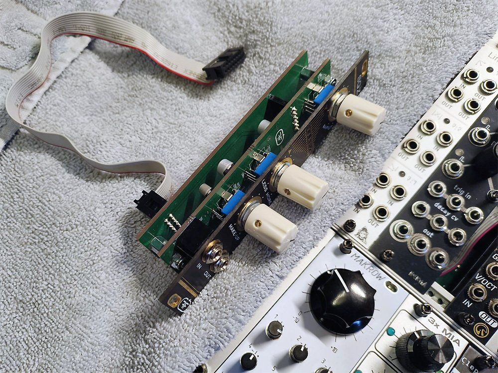 Instruments de musique: Feedback Modules Squeeze 4HP Eurorack Compressor – D'occasion à Knonau par der_Alexan 1