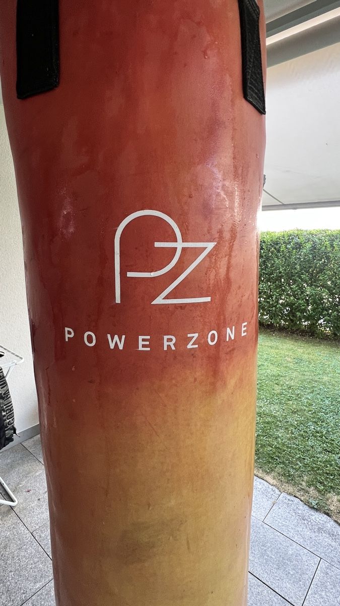 Sacs de frappe: Boxsack Powerzone – D'occasion à Schattdorf par mekileni 1