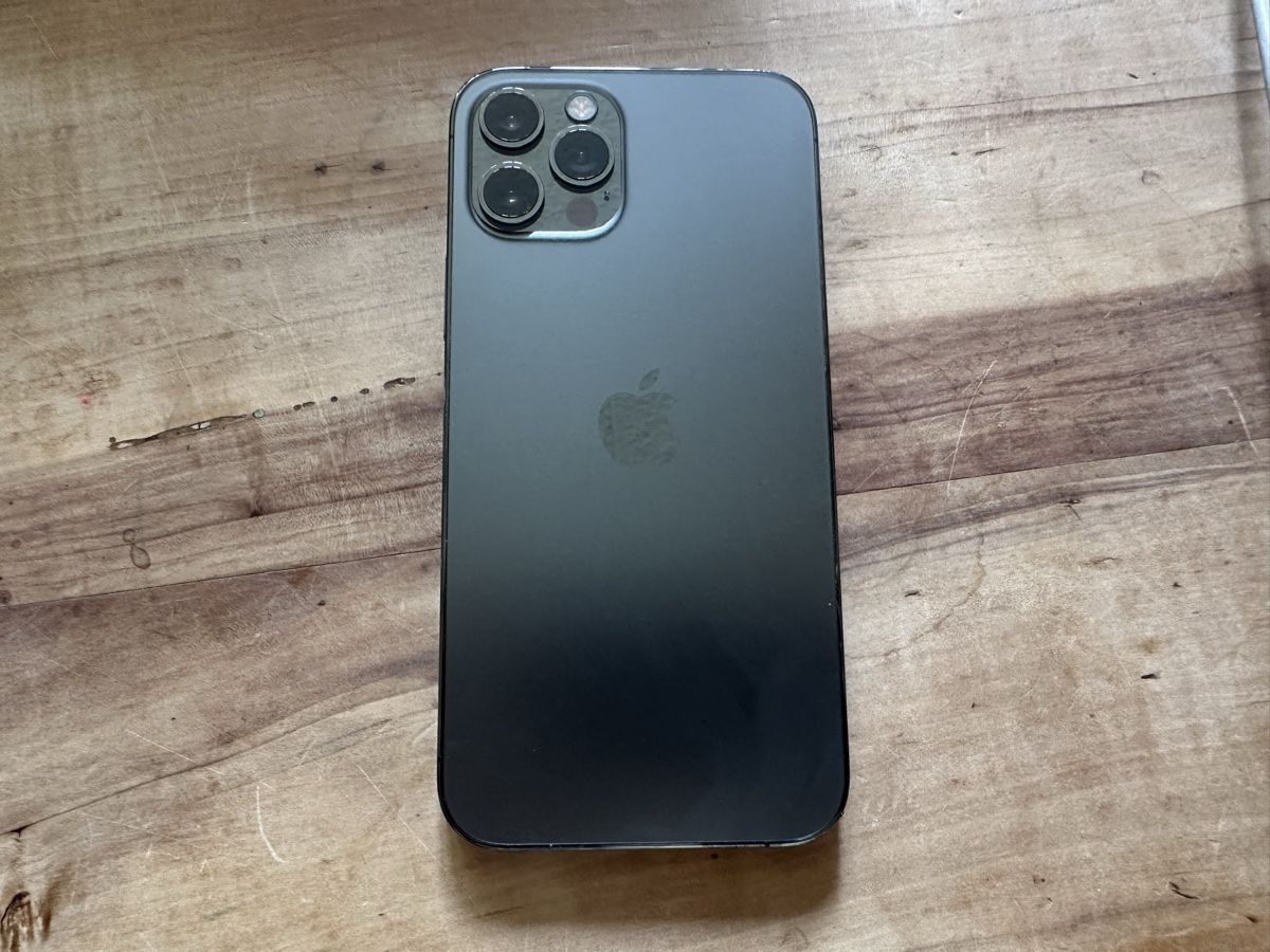 Apple Telefoni cellulari / Smartphones: Apple iPhone 12 Pro Max graphite 256 GB guter Zustand – Usato da Bäretswil venduto da loeckliii 1