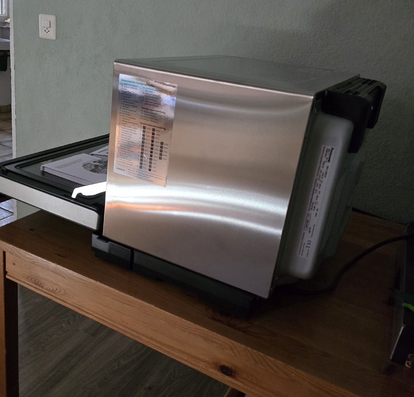 Elettrodomestici da cucina: Panasonic Mikrowelle Allrounder – Usato da Niedergösgen venduto da Rjml 2