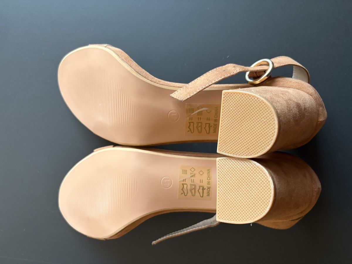 Chaussures femmes: Celena braune Sandaletten Gr. 41 – Neuf avec emballage d'origine à Goldau par Wiseltoni 3