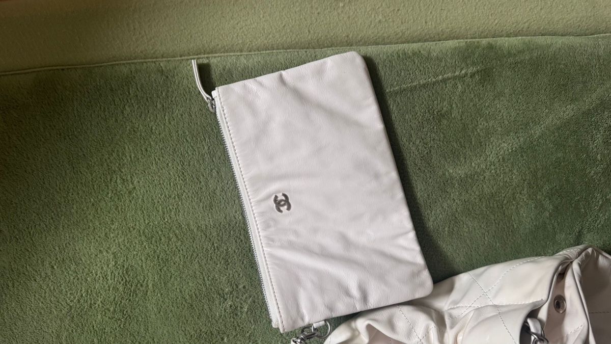 Chanel Borse da donna: Chanel 22 white medium bag – Usato da Genève venduto da val_5jbf 5