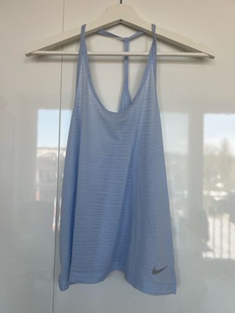 Nike Tank Top, hellblau, Grösse S, neuwertig für Sport!