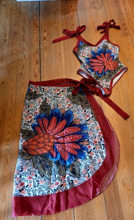 Maillot de bain 1 pièce et paréo assorti exotic, taille M/L
