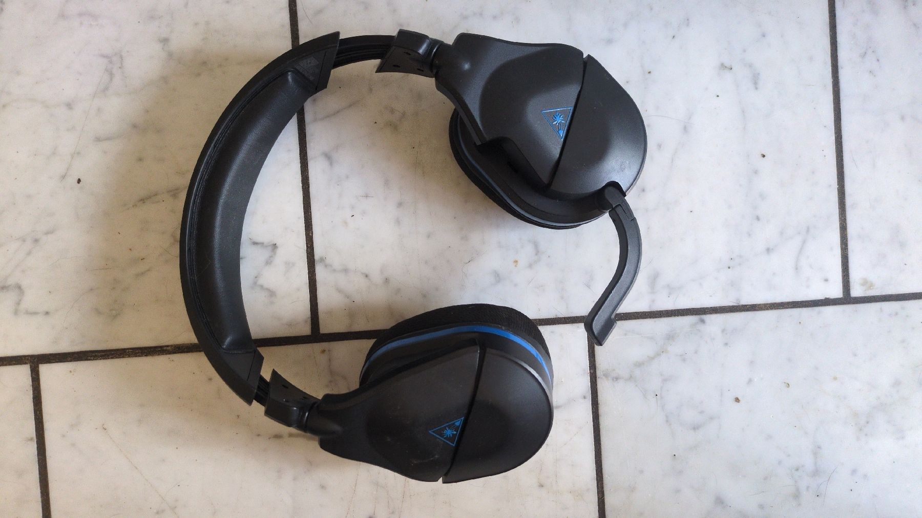 Sony Consoles: Playstation 5 disc 3 Controllern plus ladestation, Headset  – D'occasion à Böckten par svim 7