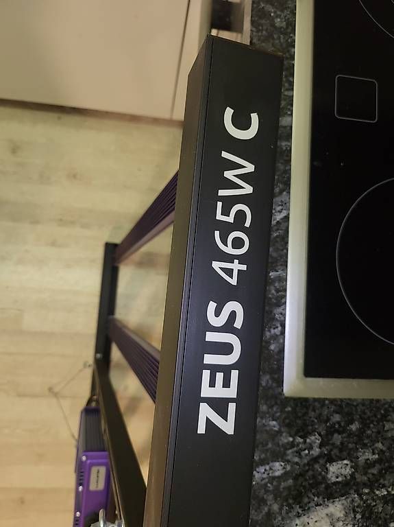 Lumatek Lampade: Lumatek zeus 465w c growlight – Usato da St. gallen venduto da Weltaristokrat