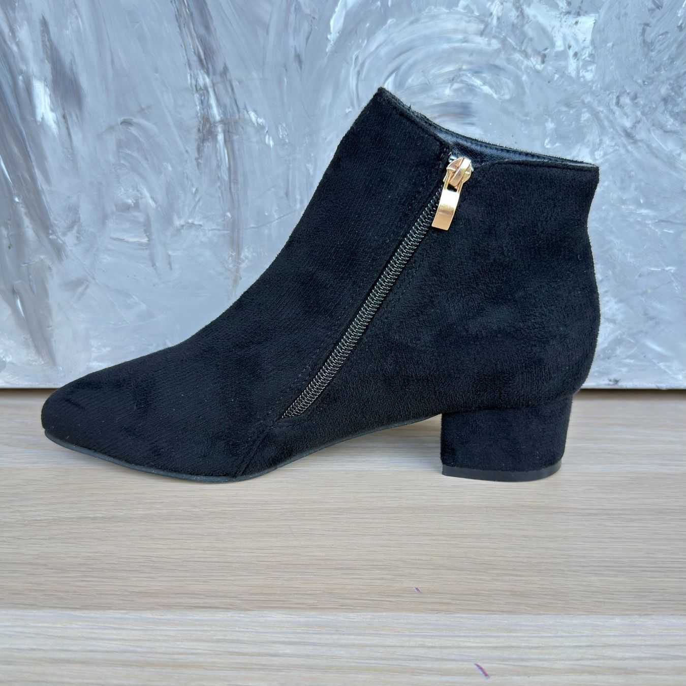 Scarpe da donna: Bottines suédine noires a talon – Usato da Thônex venduto da BrYu 2