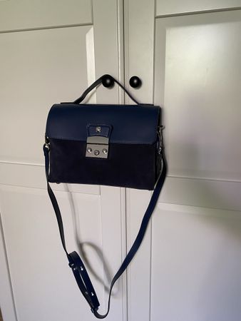 Navyboot Damen Handtasche blau Leder Wildleder guter Zustan