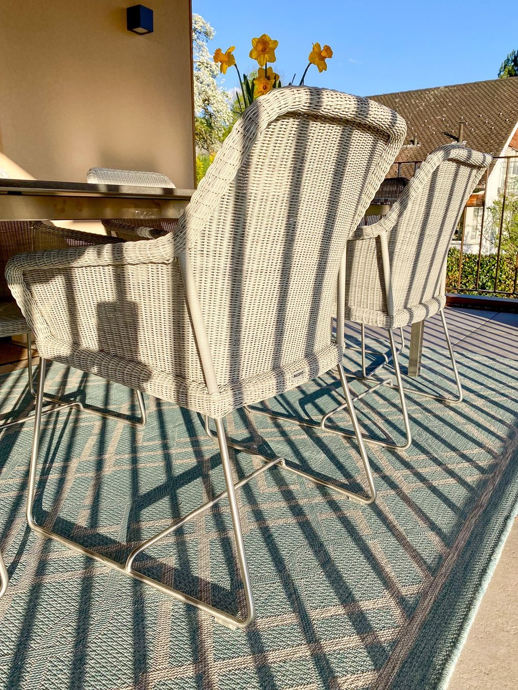 Tischset: Gartenmöbel-Set Esstisch/Stühle von Mazzuvo – Gebraucht aus Pfäffikon ZH von Vpxg9 2