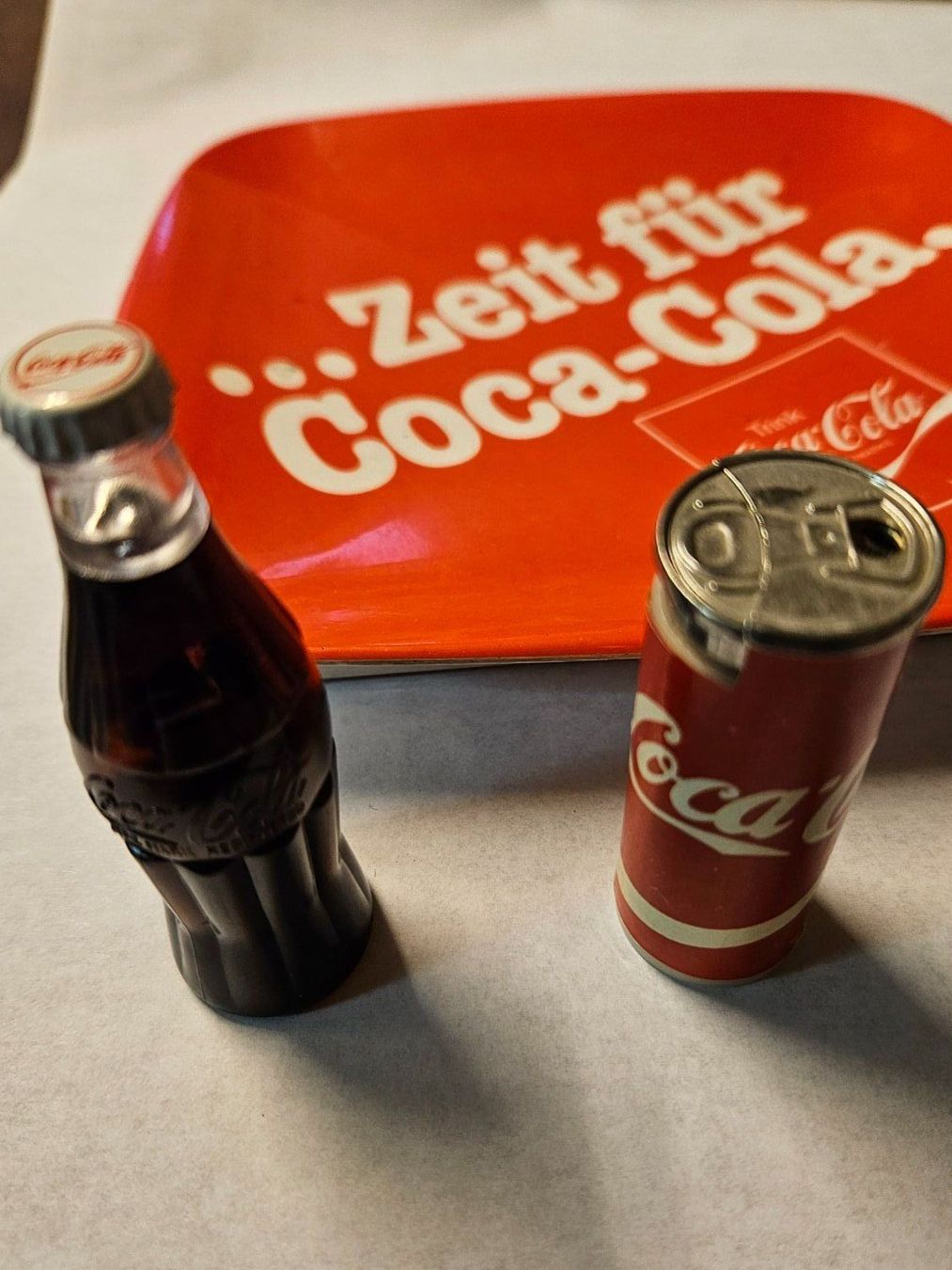 Accendini: Plateau Coca-Cola et briquets anciens – Usato da St-Barthélemy VD venduto da trak98p