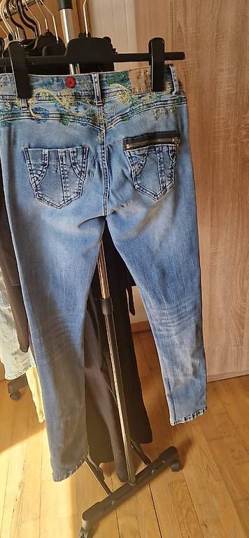 Jeans: Jeans Desigual – Usato da Sonvilier venduto da vid_h56j 1